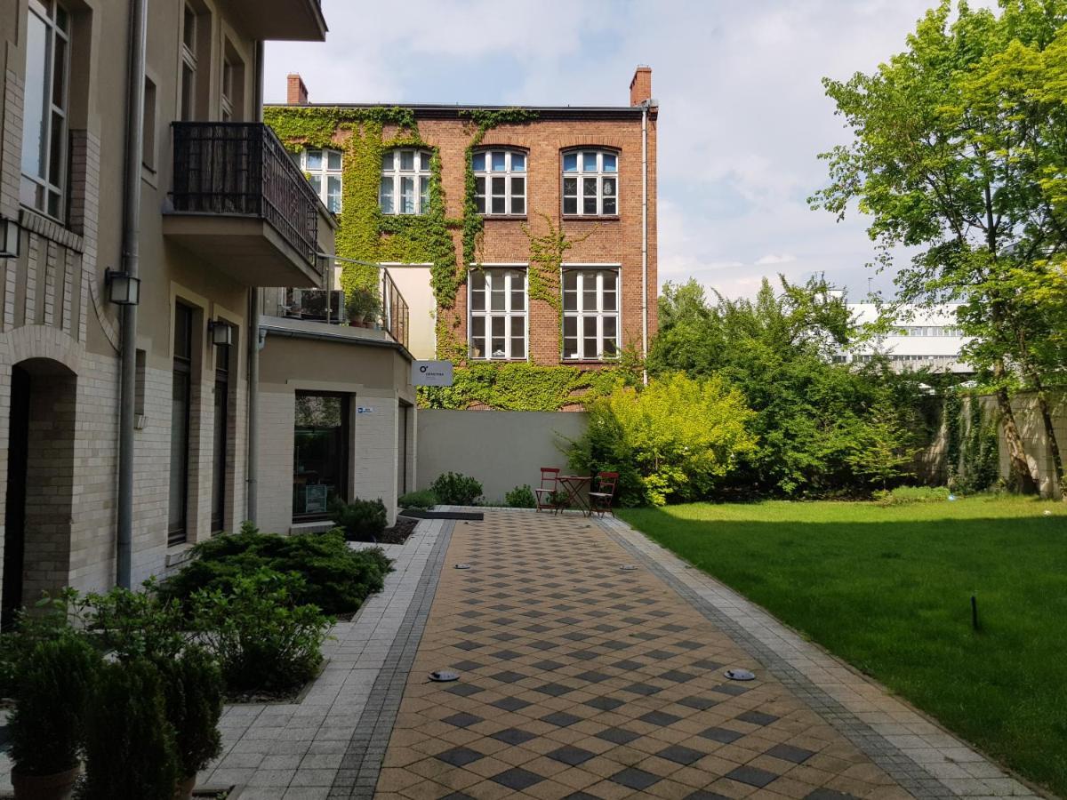Movie Apartment Jezyce بوزنان المظهر الخارجي الصورة